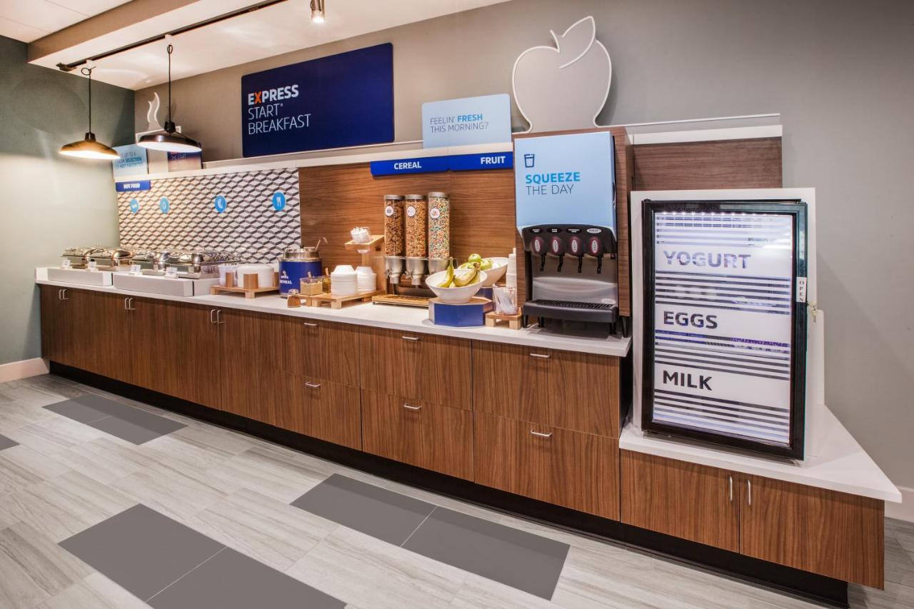 Holiday Inn Express & Suites - Stafford Nw - Sugar Land By Ihg מראה חיצוני תמונה
