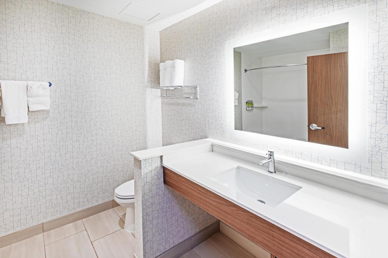 Holiday Inn Express & Suites - Stafford Nw - Sugar Land By Ihg מראה חיצוני תמונה